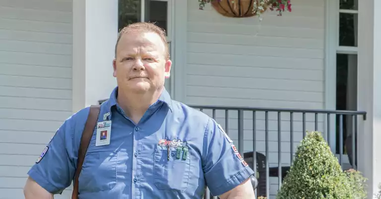  Working man on uniform