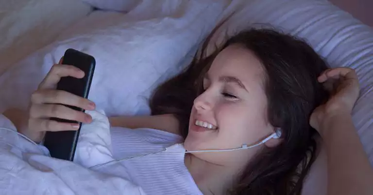 teens who stay up late