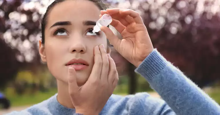 contact-lens-eye-irritation-indoor-allergies